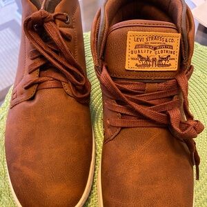 Levi's Men's Brown Sneakers